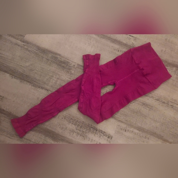 Free People Hot Pink Leggings- SUPER FORM FITTING!! GORGEOUS COLOR - Picture 7 of 10